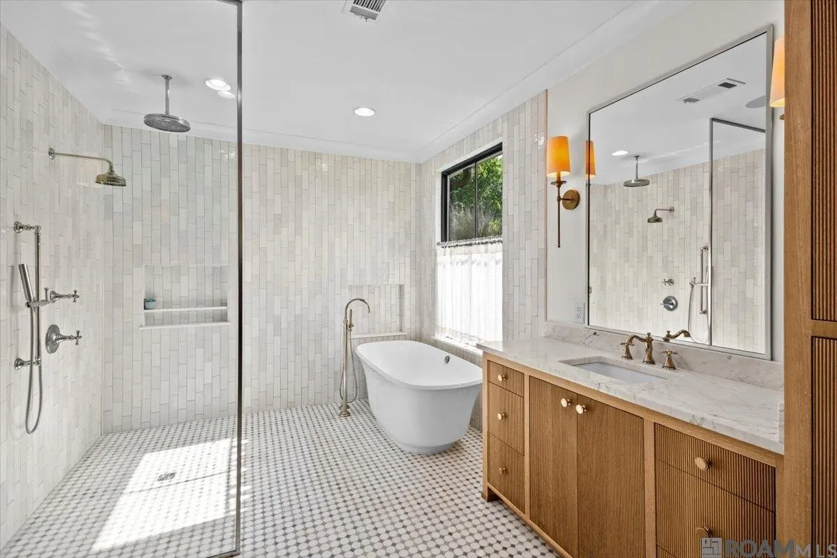 Master Bath with dual vanities and soaking tub